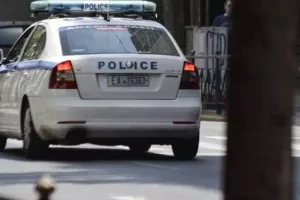 Χειροπέδες σε απότακτο αστυνομικό - Εμπλέκεται σε απόπειρα εκβίασης