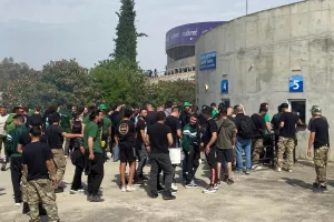 Ουρές στα εκδοτήρια! 