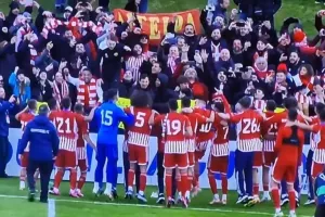 Μετά την απονομή: "Είσαι στο μυαλό κάτι μαγικό"! (Βίντεο)