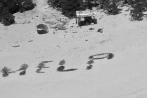 Ναυαγοί σε νησί του Ειρηνικού σώθηκαν γράφοντας «βοήθεια» στην άμμο