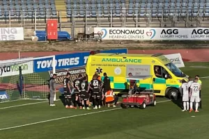 Τραυματισμός και… με ασθενοφόρο στο νοσοκομείο ο Κεραυνός (φώτος/βίντεο)