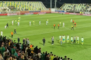 ΑΕΚ-Ομόνοια: Κιτρινοπράσινο το ντέρμπι και… ζωντανή για το όνειρο! (φώτος)