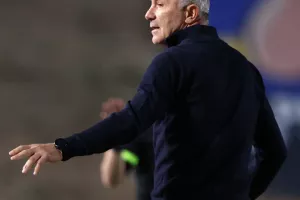 Καρμιώτισσα-Εθνικός Άχνας: Τεσσάρα με highlight την γκολάρα του Μπέκερ