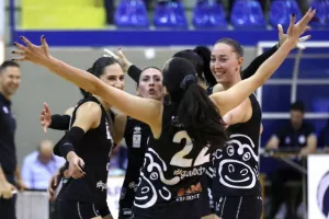 Νταμπλ για την Ολυμπιάδα Νεάπολης/ Δικό της και το κύπελλο