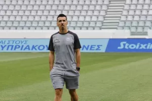 Απόλλων-ΑΕΛ: Την "καθάρισε" από το ημίχρονο! (Φώτος)