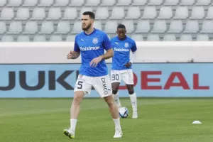 Απόλλων-ΑΕΛ: Την "καθάρισε" από το ημίχρονο! (Φώτος)