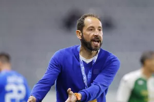 Το σκέφτεται ο Ματσίν 
