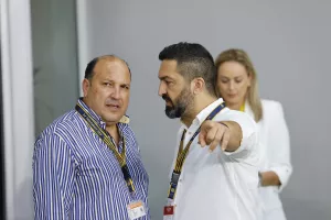 Δεν τελείωσε...