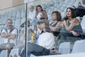 Ο κόσμος στο Κολόσσι (Φώτος)