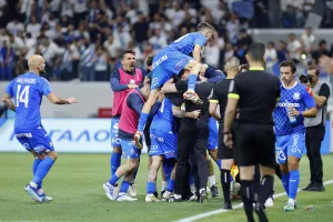 Απόλλων - Πάφος: Πρόκριση στον τελικό με ΓΚΟΛάρα Τάνκοβιτς στο 90+4!