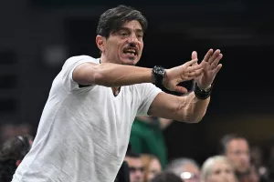 Ο Δημήτρης Γιαννακόπουλος δίπλα στον Παναθηναϊκό για το Game 3 με τη Μακάμπι