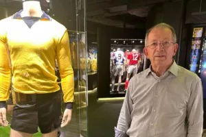 Επισκέφτηκε το Μουσείο Ιστορίας της ΑΕΚ ο Λάκης Νικολάου