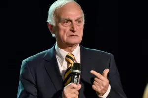 Σε κρίσιμη κατάσταση ο Μανώλης Μαυρομμάτης και η σύζυγός του