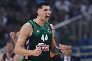 Ο Παναθηναϊκός έβαλε 8 πόντους στην ίδια φάση!