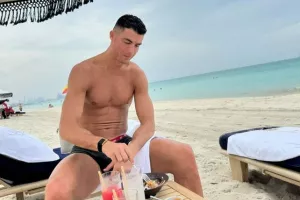 Χαλαρές στιγμές με την Χεορχίνα μετά την αγκωνιά και την αποβολή του