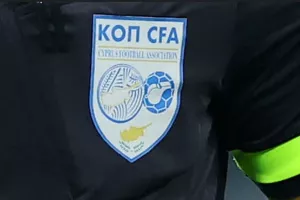 ΠΟΙΟΣ κορυφαίος;