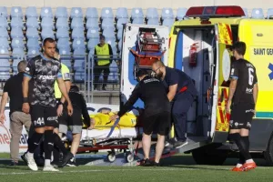 Τραυματισμός και… με ασθενοφόρο στο νοσοκομείο ο Κεραυνός (φώτος/βίντεο)