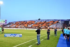 (ΒΙΝΤΕΟ Kerkida) Το κορεό των Πορτοκαλί με... μήνυμα