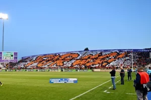 (ΒΙΝΤΕΟ Kerkida) Το κορεό των Πορτοκαλί με... μήνυμα