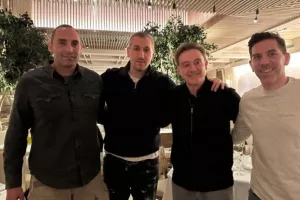 Διαμαντίδης και Καλαμπόκης συναντήθηκαν με Πιτίνο στις ΗΠΑ