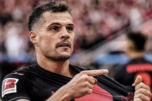 Ο Τσάκα γιόρταζε τον τίτλο και ρωτούσε για το αποτέλεσμα της Άρσεναλ! (βίντεο)