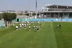 +1,+2 παίκτες (ΑΕΚ)