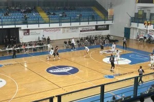 Το "καθάρισε" η ΑΕΚ και πήρε το προβάδισμα 