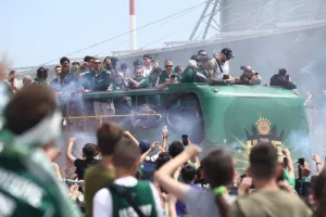 ΠΑΝΩ από 20.000 για να υποδεχτούν την αποστολή του ΠΑΟ (Βίντεο/Φώτος)
