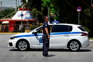 Συνελήφθη 48χρονος με μαχαίρι έξω από την OPAP Arena