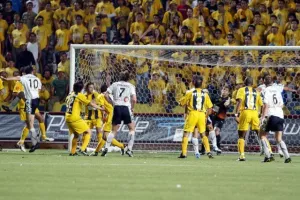 Σαν σήμερα... 20 χρόνια πριν, η ΑΕΚ κυπελλούχος! (Φώτος)