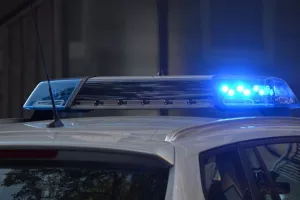 Αιματηρή συμπλοκή: Σεσημασμένος χούλιγκαν μαχαίρωσε νεαρό