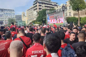 (ΒΙΝΤΕΟ/φώτος Kerkida) ΧΑΜΟΣ στον Πειραιά 