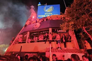 (ΒΙΝΤΕΟ/Φώτος Kerkida-UPD) ΧΑΜΟΣ... στον εξώστη