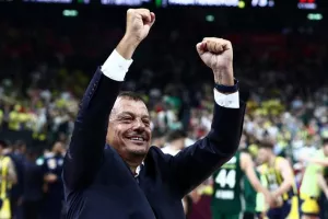 Υπόσχεση Αταμάν: «Αν αύριο το γήπεδο θυμίσει ΟΑΚΑ, θα το πάρουμε»