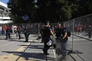 Στο ΣΕΦ και το «Γ. Καραϊσκάκης» χιλιάδες φίλοι του Ολυμπιακού ώστε να μεταβούν στην OPAP Arena!