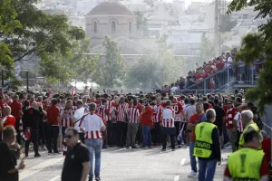 Στη Νέα Φιλαδέλφεια ο πρώτος συρμός με φίλους του Ολυμπιακού