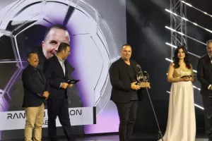 Κορυφαίος προπονητής ο Ραν Μπεν Σιμόν!