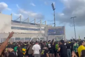 Χαμός στην Αρένα... λίγο πριν τη σέντρα! (Βίντεο kerkida)