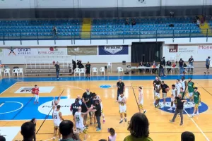 Μπασκετική και ποδοσφαιρική ΑΕΚ... μια γροθιά (βίντεο kerkida)