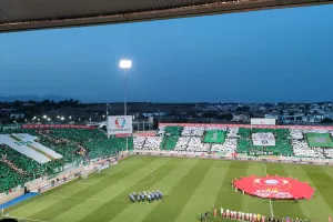 (ΒΙΝΤΕΟ/Φώτος Kerkida) Οι μεν για τη βαριά φανέλα, οι δε για τη χρυσή σελίδα