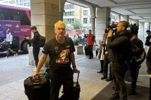 Η άφιξη του Ολυμπιακού στο Βερολίνο (Φώτος/Βίντεο)