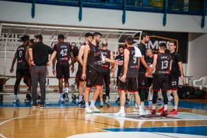 Το "καθάρισε" η ΑΕΚ και πήρε το προβάδισμα 