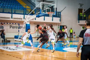 Το "καθάρισε" η ΑΕΚ και πήρε το προβάδισμα 