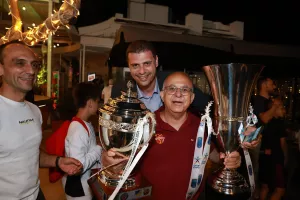Έτσι... το γιόρτασαν οι Πρωταθλητές! (Φώτος)
