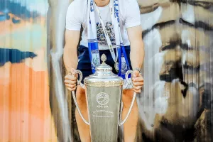ΔΙΕΘΝΗΣ και... ελεύθερος