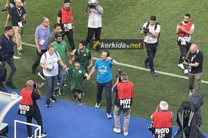 Με φανέλα της Πάφου ο ΠτΔ στο ΓΣΠ - "Έρχονται εξελίξεις" (Φώτος)