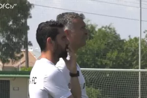 Προσεκτικά... 