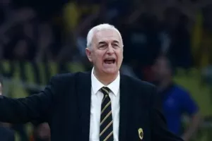 Αναλαμβάνει την ΑΕΚ ο Σάκοτα!