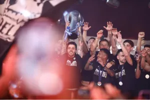 Βιεϊρίνια: "Το καλύτερο φινάλε, να μάχεσαι μέχρι τέλους, ΠΑΟΚ!