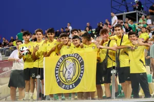 (ΦΩΤΟΣ) O κόσμος στην Αρένα για το Κύπρος - Τσεχία